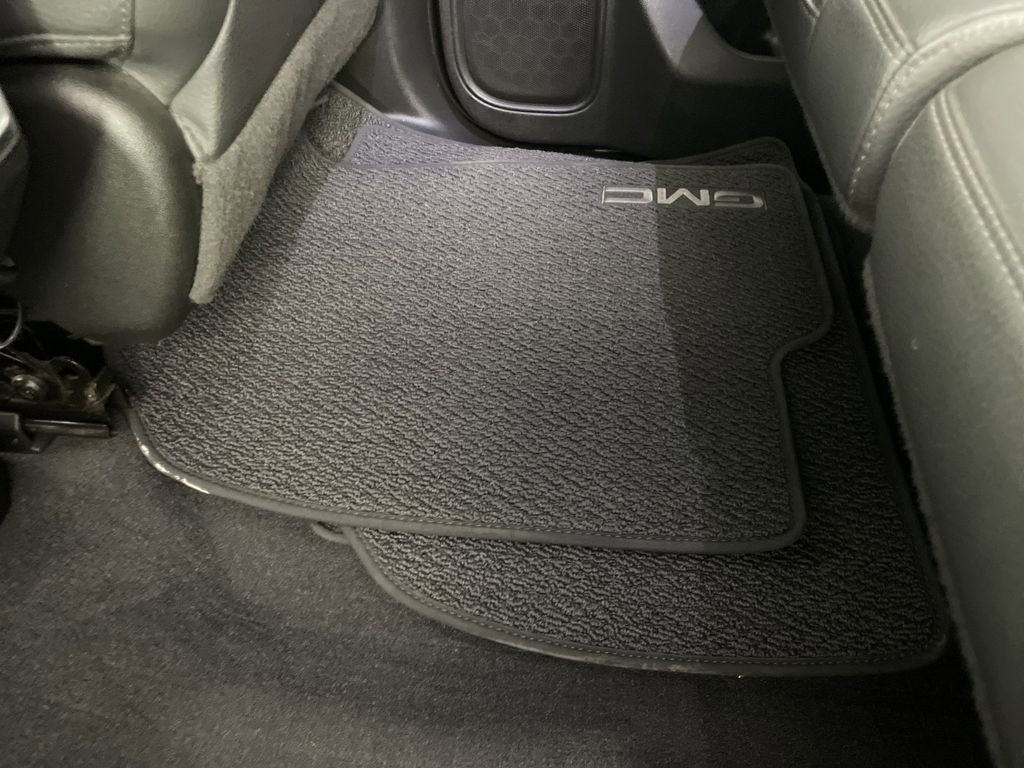 Used 2021 GMC Sierra 3500 Denali w/ Technology Package image 26