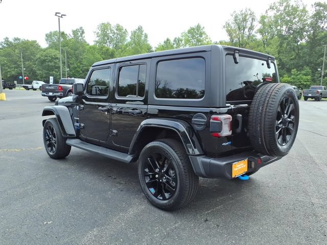 Certified 2022 Jeep Wrangler Unlimited Sahara w/ Cold Weather Group AWD/4WD image 5