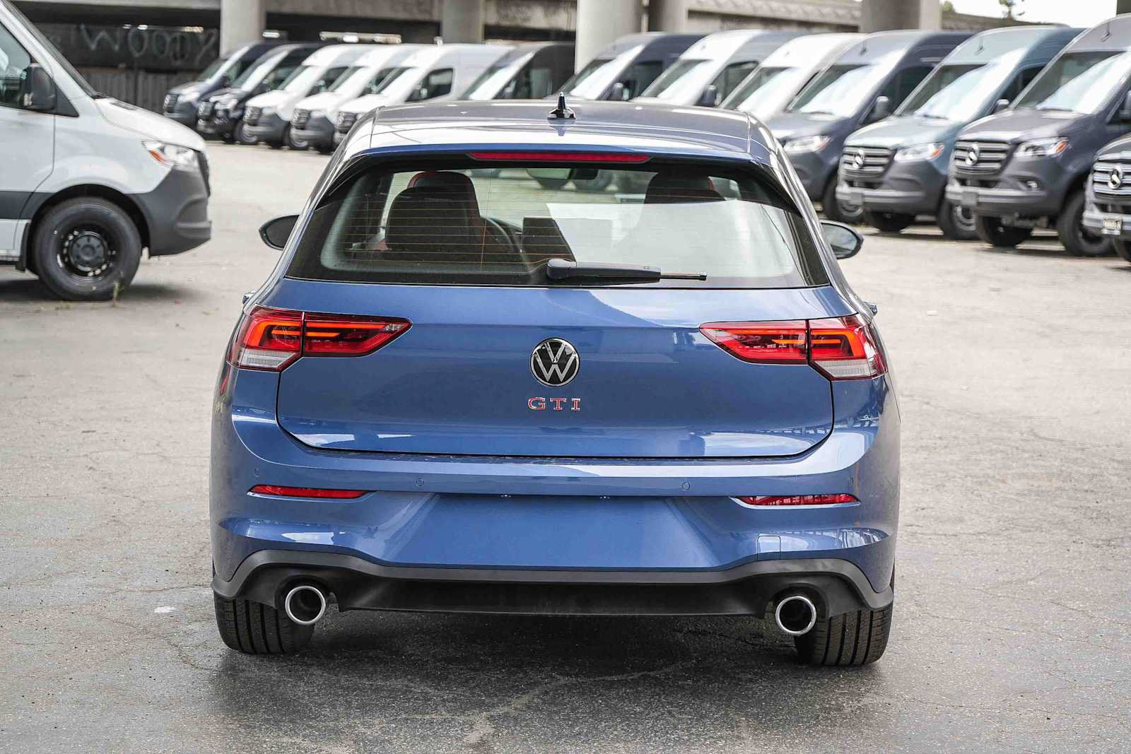 New 2026 Volkswagen GTI SE FWD image 7