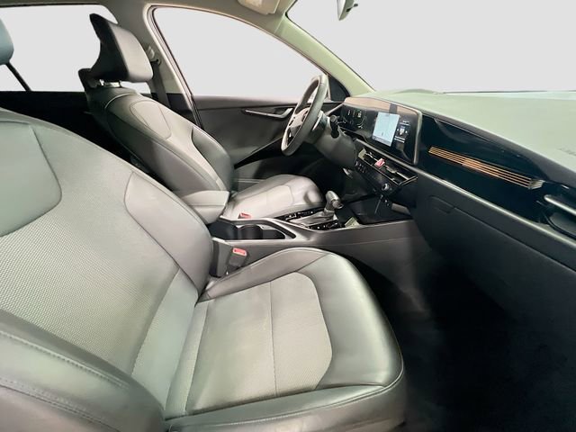 Certified 2023 Kia Niro EX FWD image 29