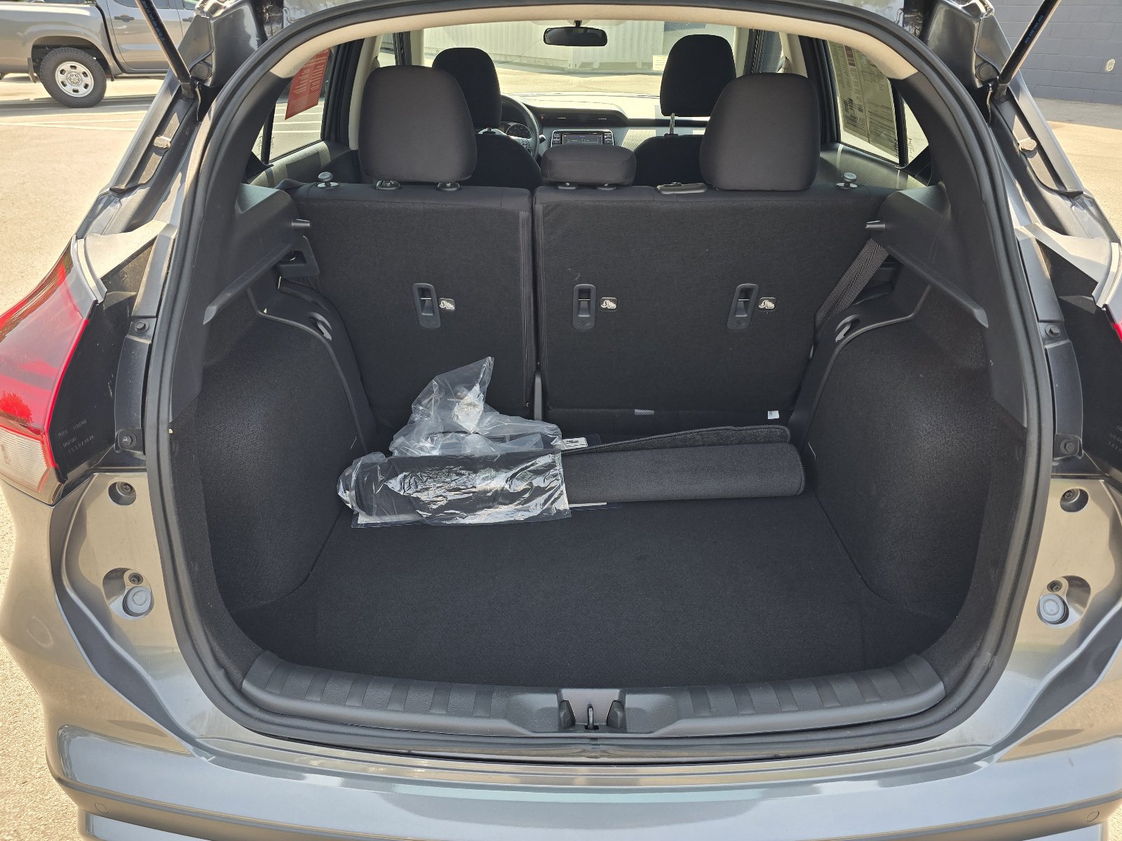 Certified 2025 Nissan Kicks Play S FWD image 26