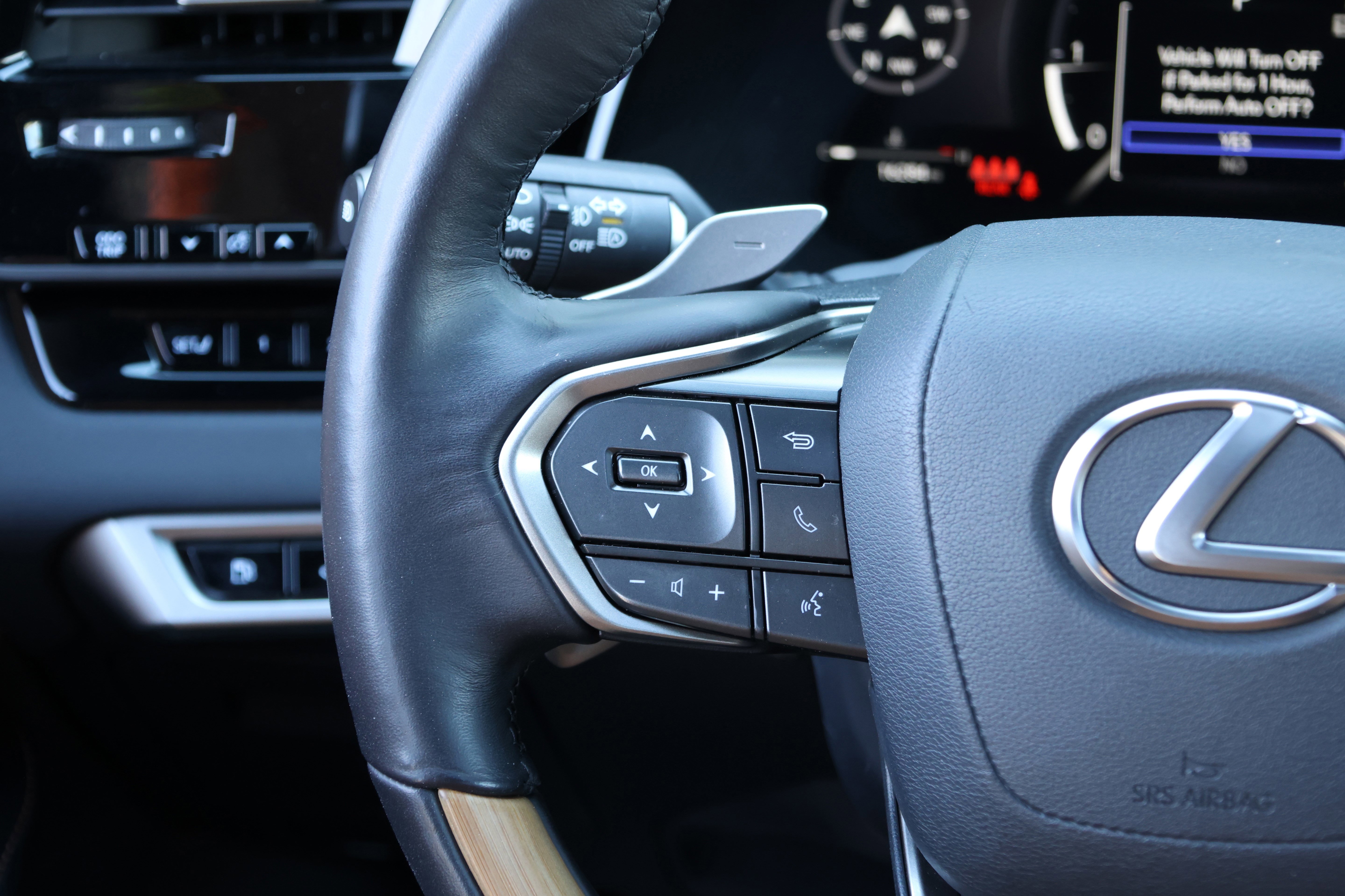 Used 2025 Lexus RX 350 Premium w/ Accessory Package (Z1) image 18