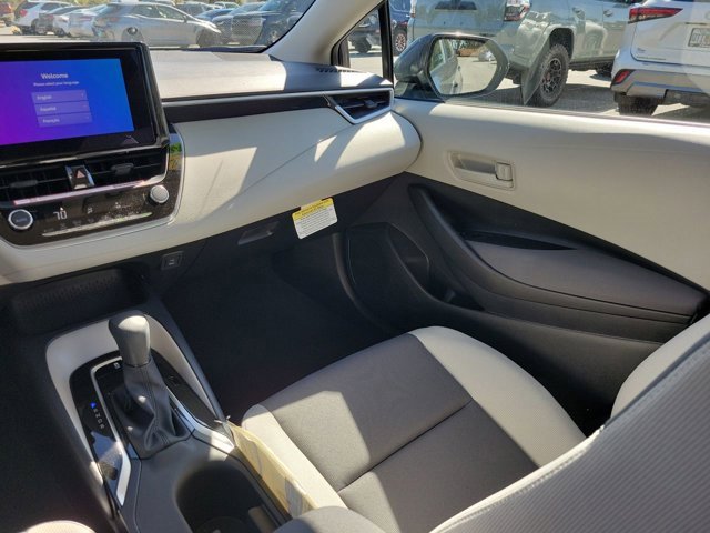 Used 2026 Toyota Corolla LE image 3