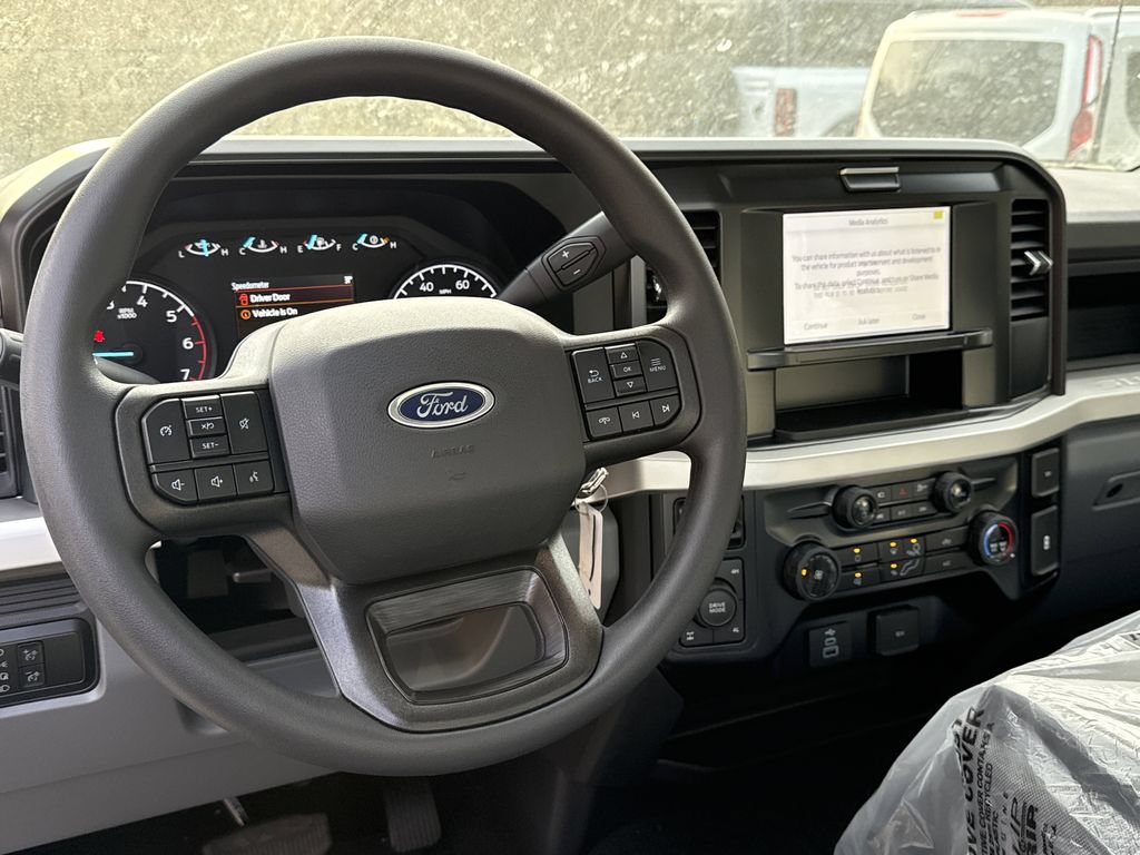 New 2025 Ford F350 XL w/ STX Appearance Package AWD/4WD image 8