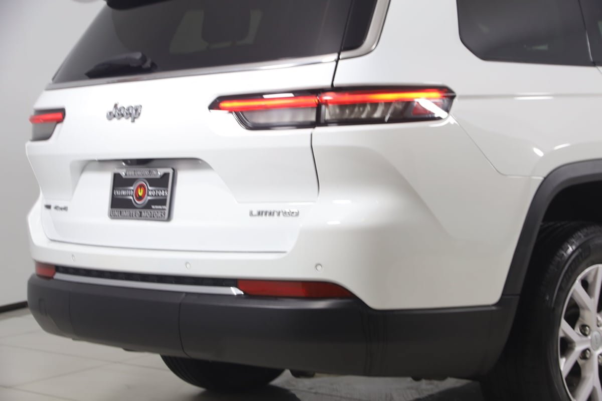 Used 2022 Jeep Grand Cherokee L Limited AWD/4WD image 42