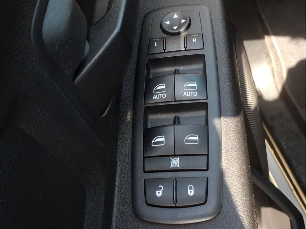 Used 2018 RAM 2500 Tradesman w/ Chrome Appearance Group AWD/4WD image 20