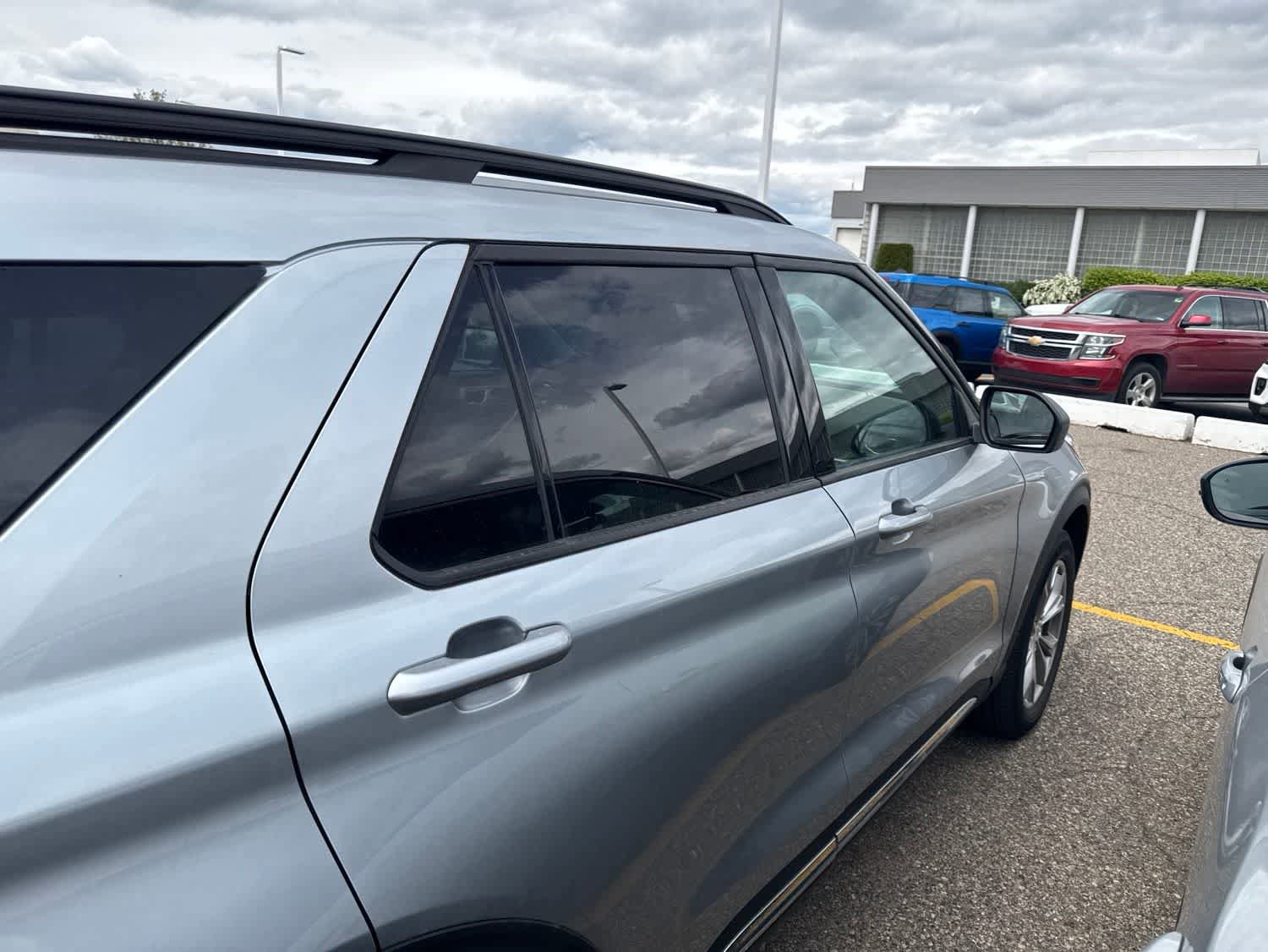 Used 2023 Ford Explorer XLT w/ Equipment Group 202A AWD/4WD image 10