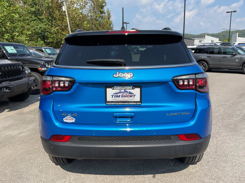 Used 2025 Jeep Compass Limited AWD/4WD image 5
