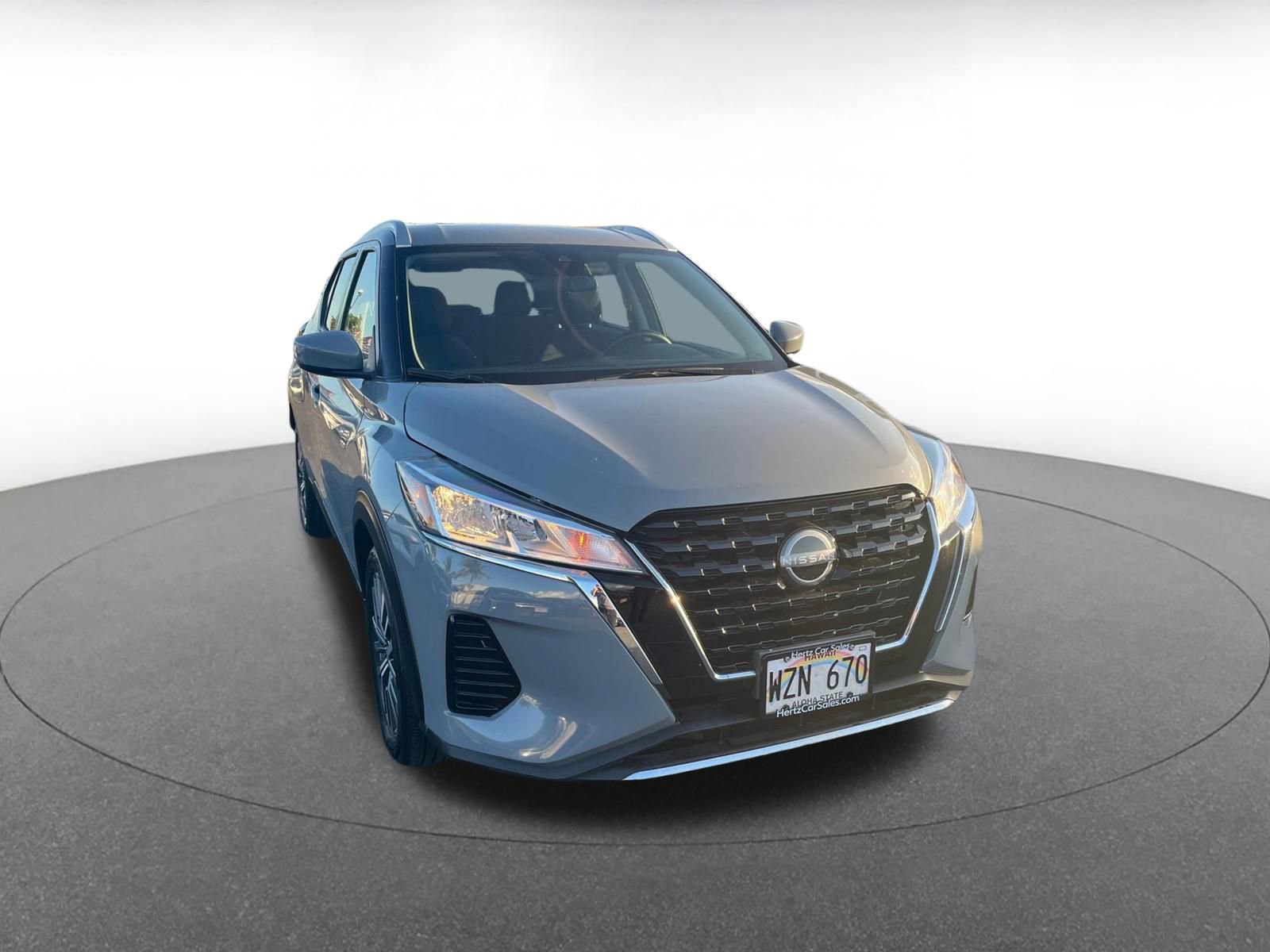 Used 2024 Nissan Kicks SV FWD image 1