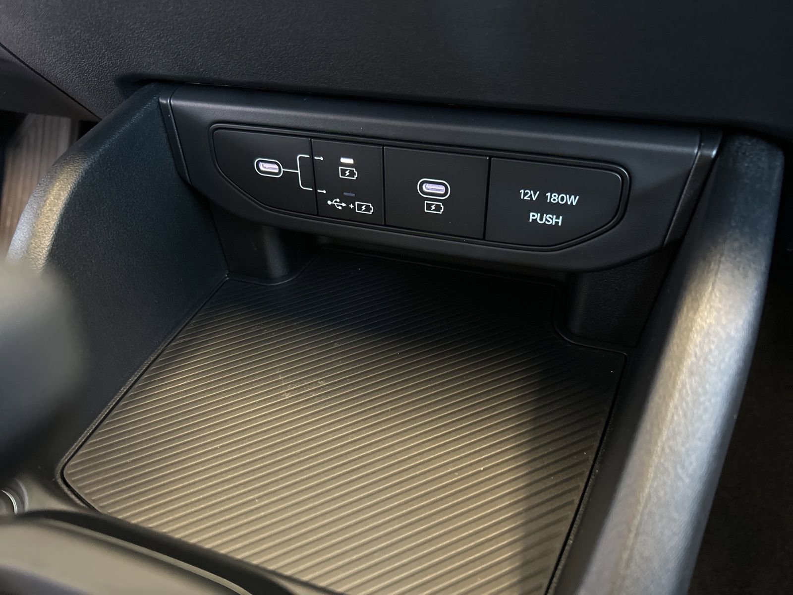 New 2025 Kia K4 LXS image 23