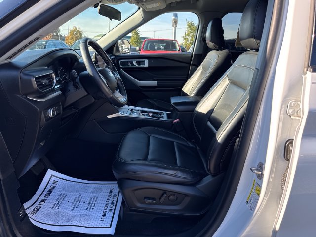 Used 2021 Ford Explorer XLT w/ Equipment Group 202A AWD/4WD image 10