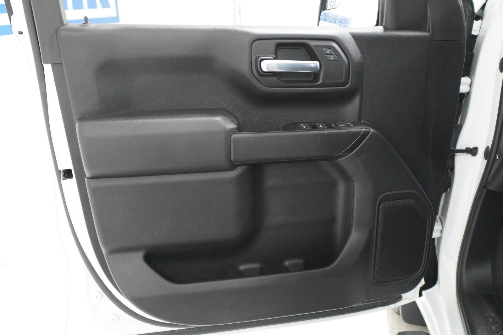 Used 2022 Chevrolet Silverado 1500 Custom image 3