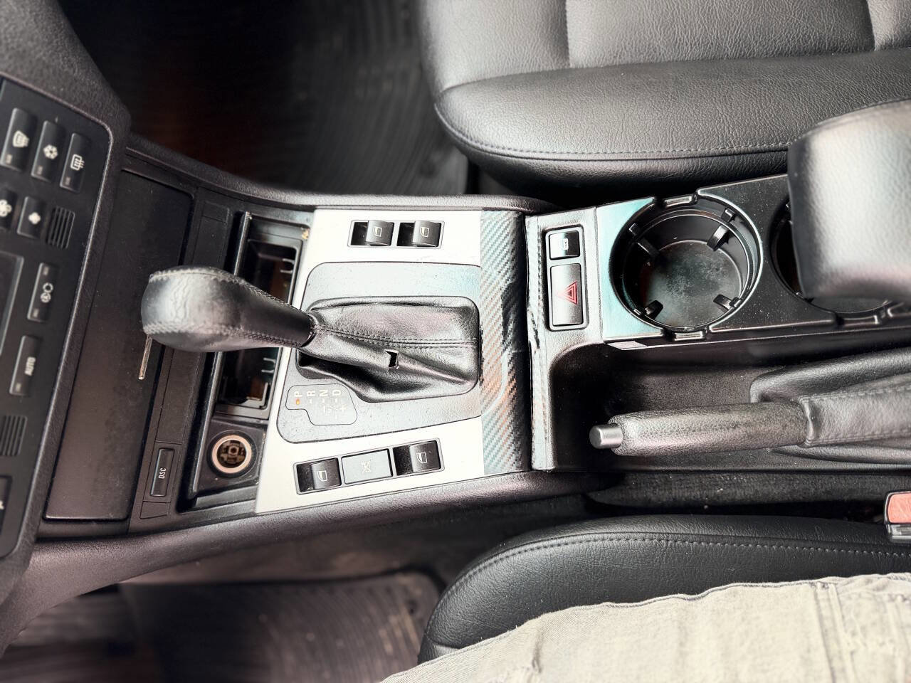 Used 2004 BMW 325i Sedan image 15