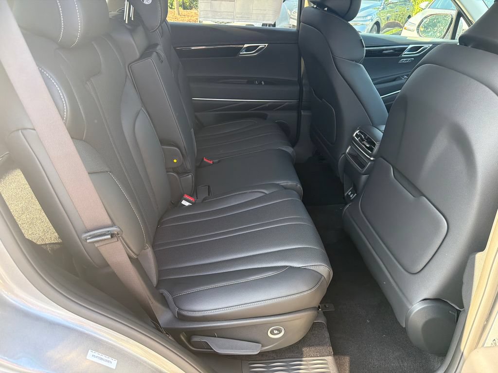 New 2027 Genesis GV80 2.5T AWD/4WD image 17