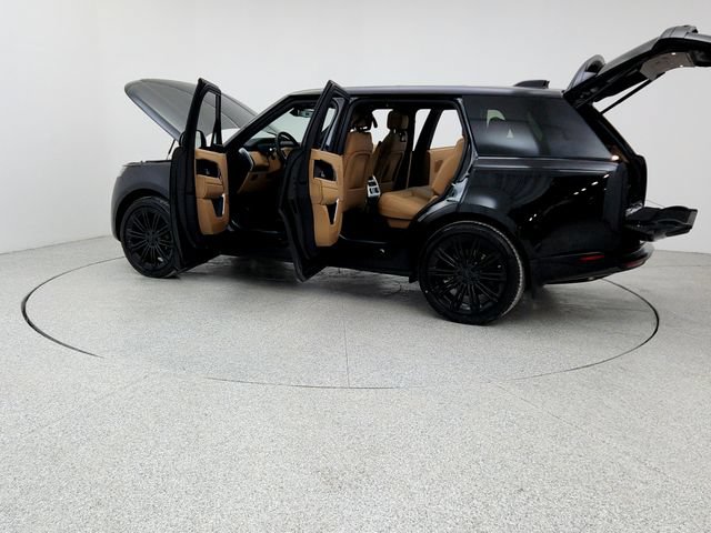 New 2026 Land Rover Range Rover Long Wheelbase SE AWD/4WD image 12