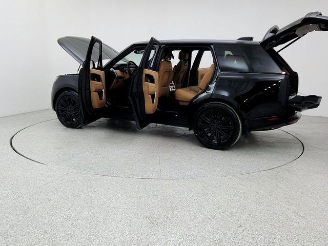 New 2026 Land Rover Range Rover Long Wheelbase SE AWD/4WD image 12