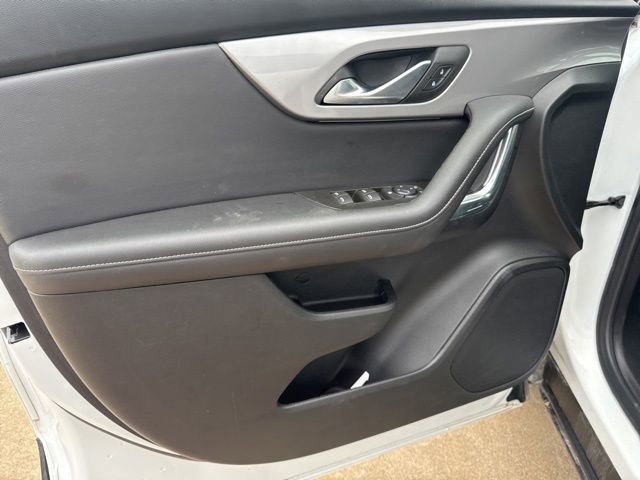 Used 2025 Chevrolet Blazer LT AWD/4WD image 12