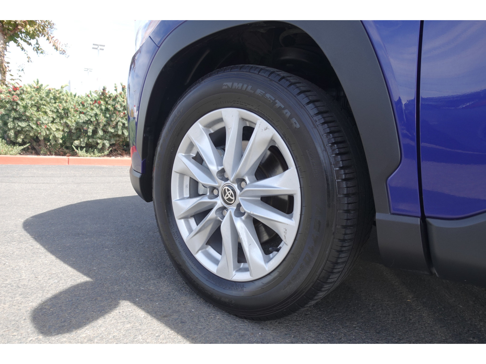 Certified 2022 Toyota Corolla Cross LE AWD/4WD image 25