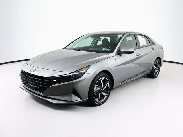 Certified 2023 Hyundai Elantra SEL w/ Convenience Package FWD image 3