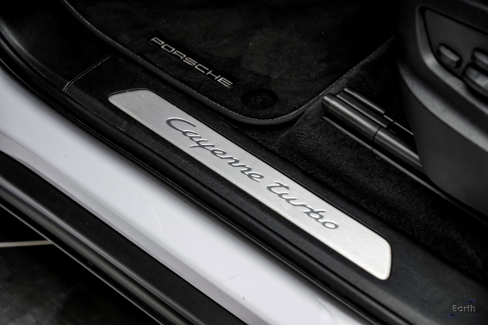 Used 2022 Porsche Cayenne Turbo image 42