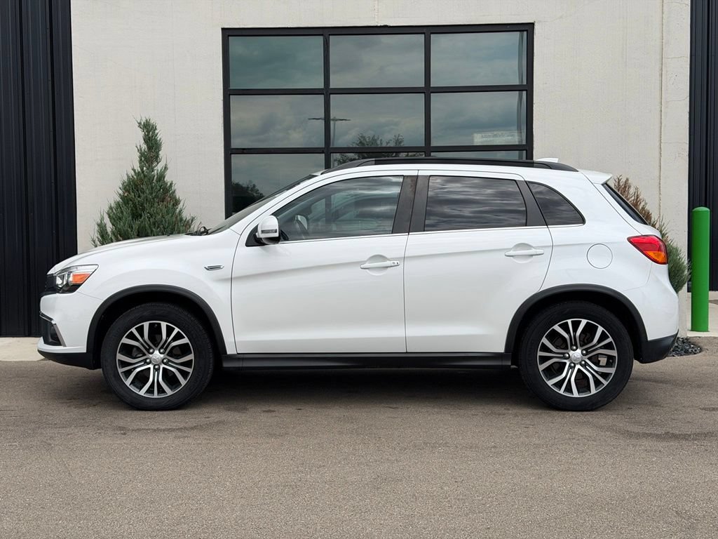 Used 2017 Mitsubishi Outlander Sport SEL AWD/4WD image 2