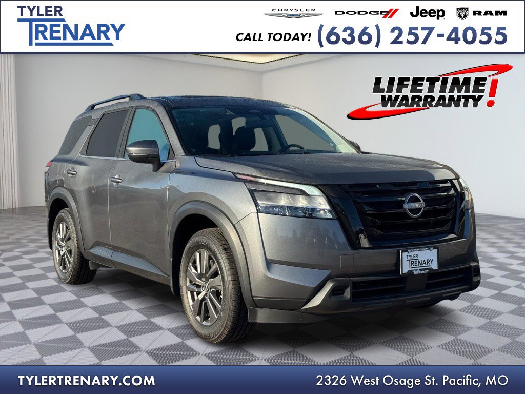 Used 2022 Nissan Pathfinder SV w/ SV Premium Package image 1