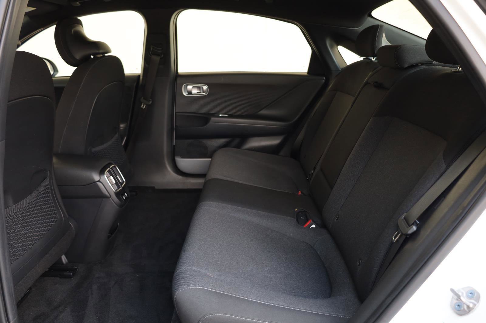 Used 2024 Hyundai Ioniq 6 SE AWD/4WD image 19