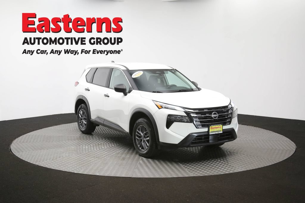 Used 2024 Nissan Rogue S AWD/4WD image 50
