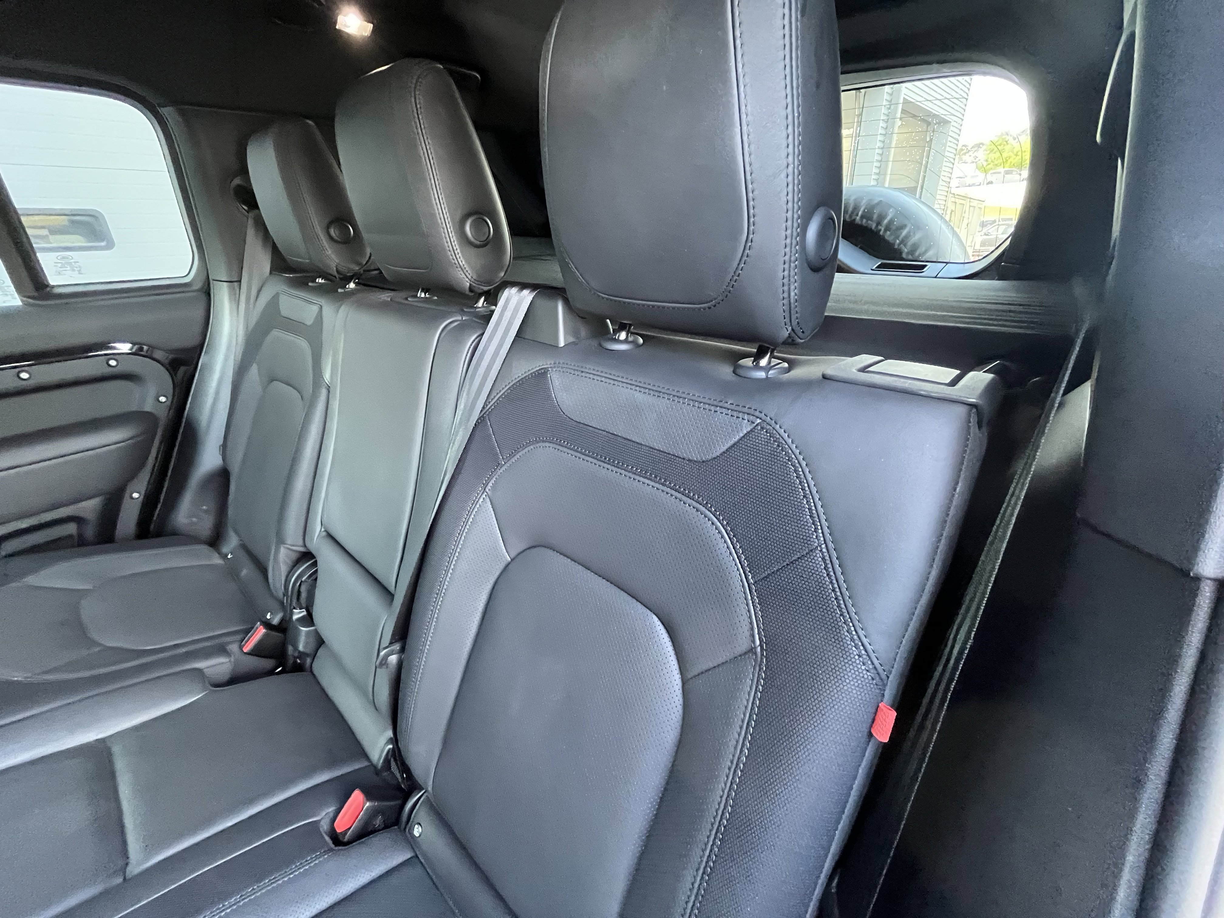 Used 2024 Land Rover Defender 130 Outbound image 28