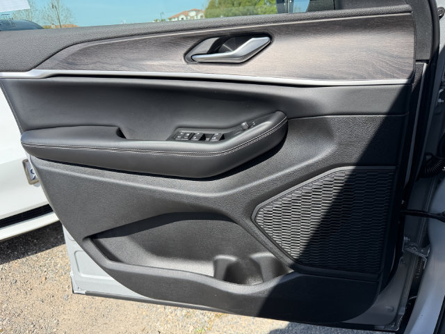 New 2026 Jeep Grand Cherokee Altitude AWD/4WD image 13