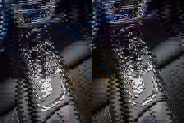 Used 2016 BMW 740i image 30