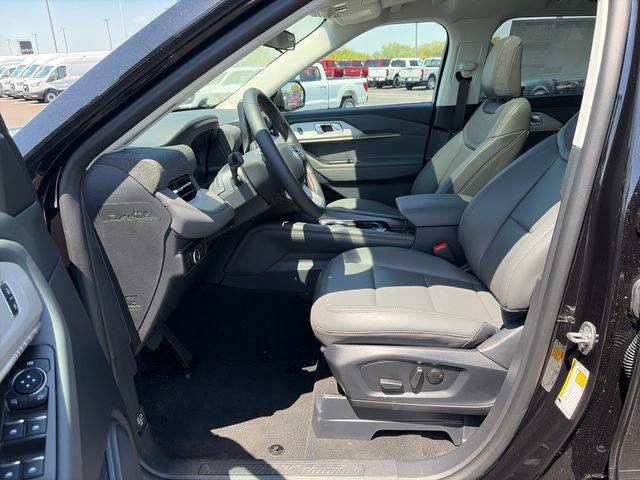 New 2026 Ford Explorer Active w/ Active Comfort Package AWD/4WD image 17