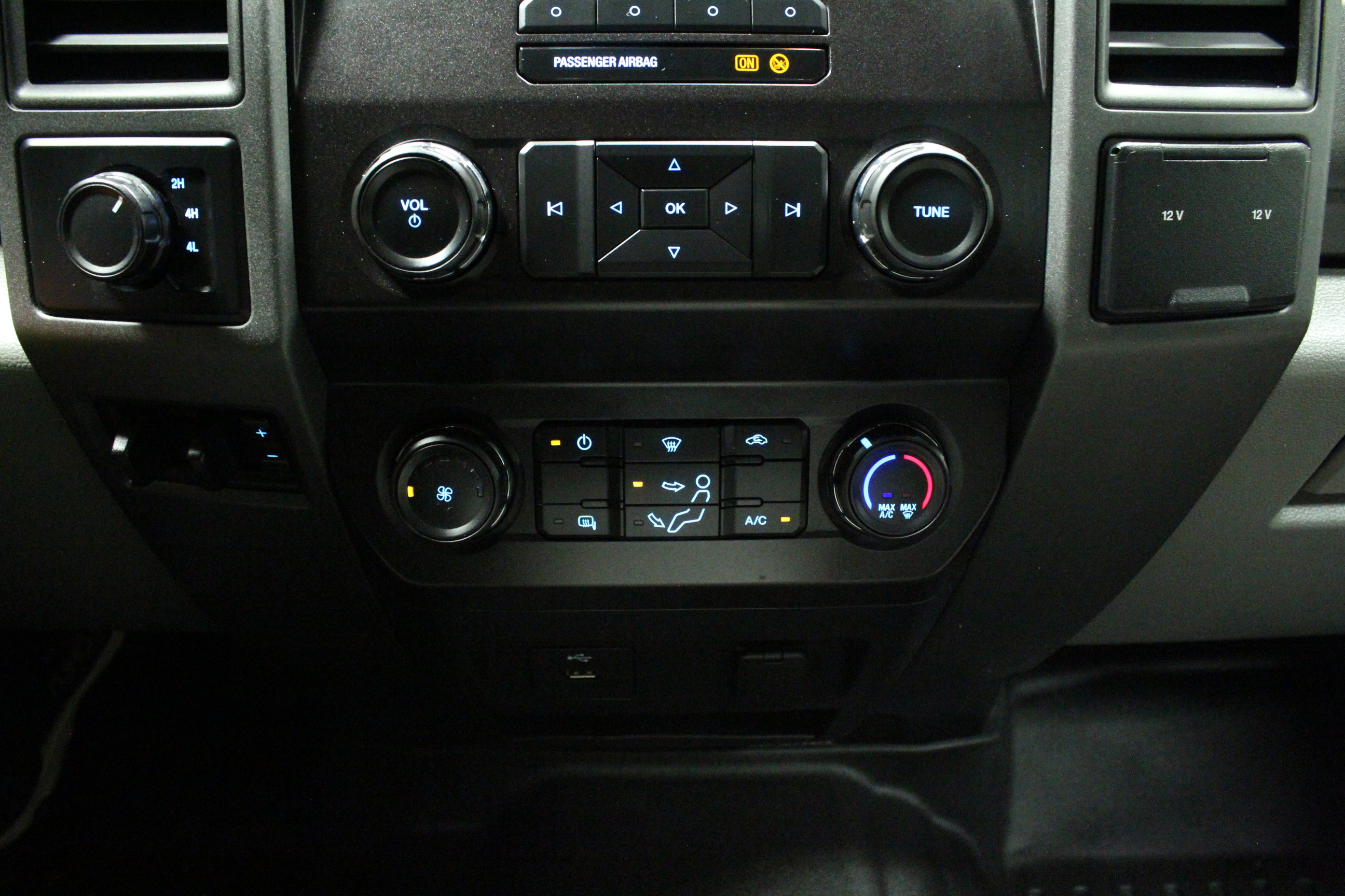 Used 2019 Ford F250 XL w/ STX Appearance Package AWD/4WD image 39