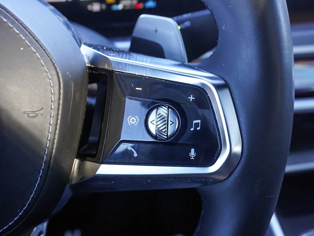 Used 2023 BMW 760i xDrive w/ Parking Assistance Package image 68