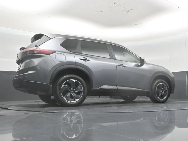 Used 2024 Nissan Rogue SV w/ SV Premium Package FWD image 47