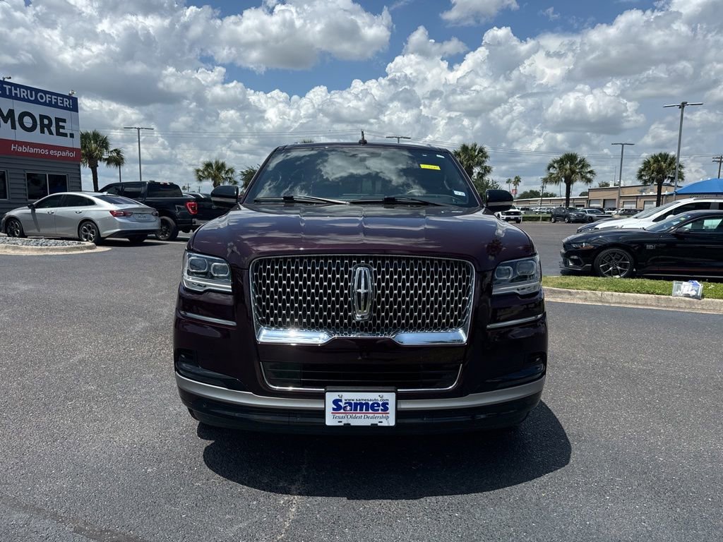 Used 2023 Lincoln Navigator L Reserve AWD/4WD image 7