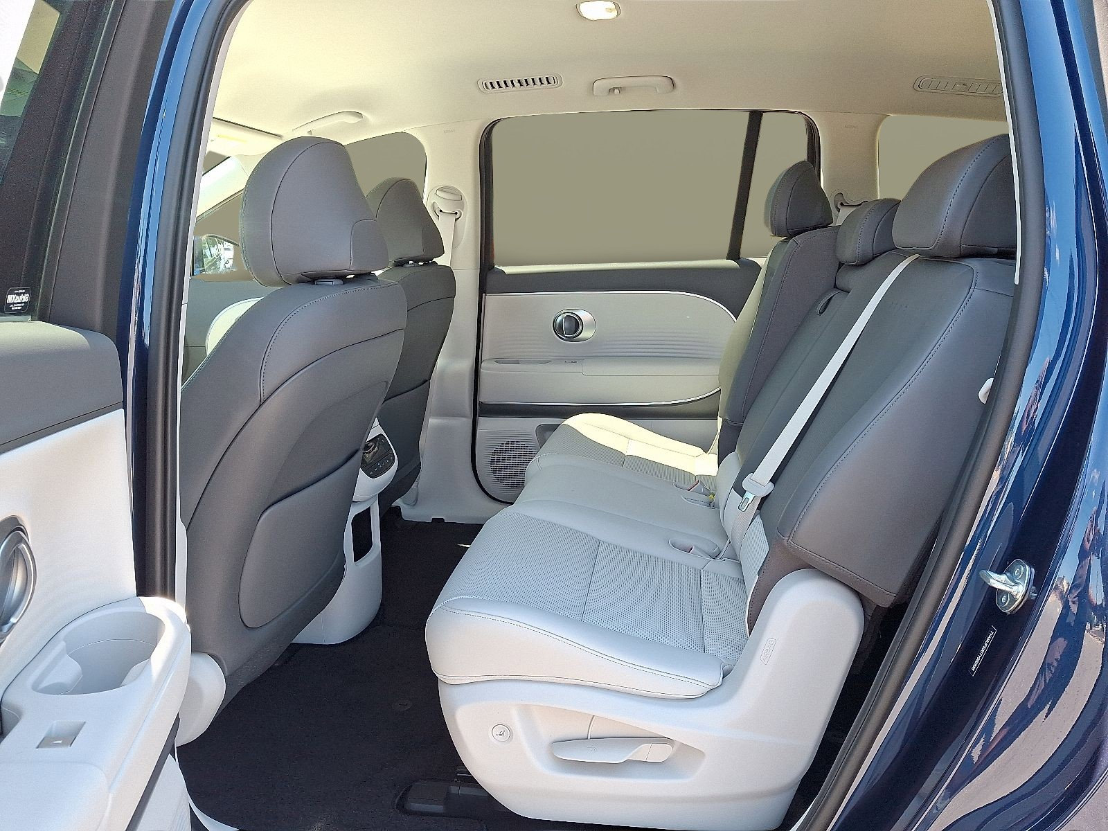 New 2026 Hyundai Ioniq 9 SEL image 5