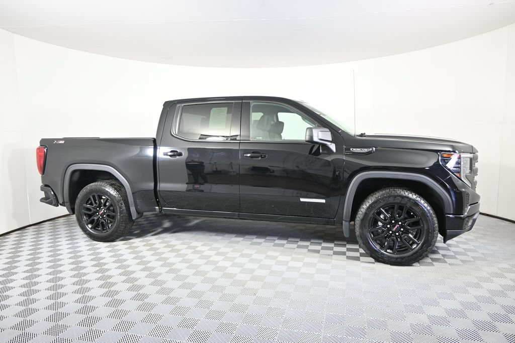 Used 2023 GMC Sierra 1500 Elevation w/ X31 Off-Road Package AWD/4WD image 9