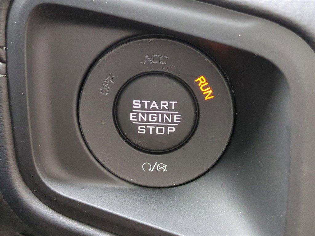 New 2025 Jeep Gladiator Sport image 30