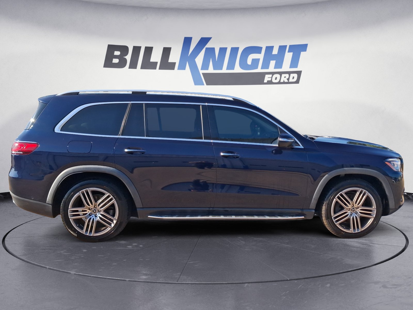 Used 2021 Mercedes-Benz GLS 450 4MATIC image 2