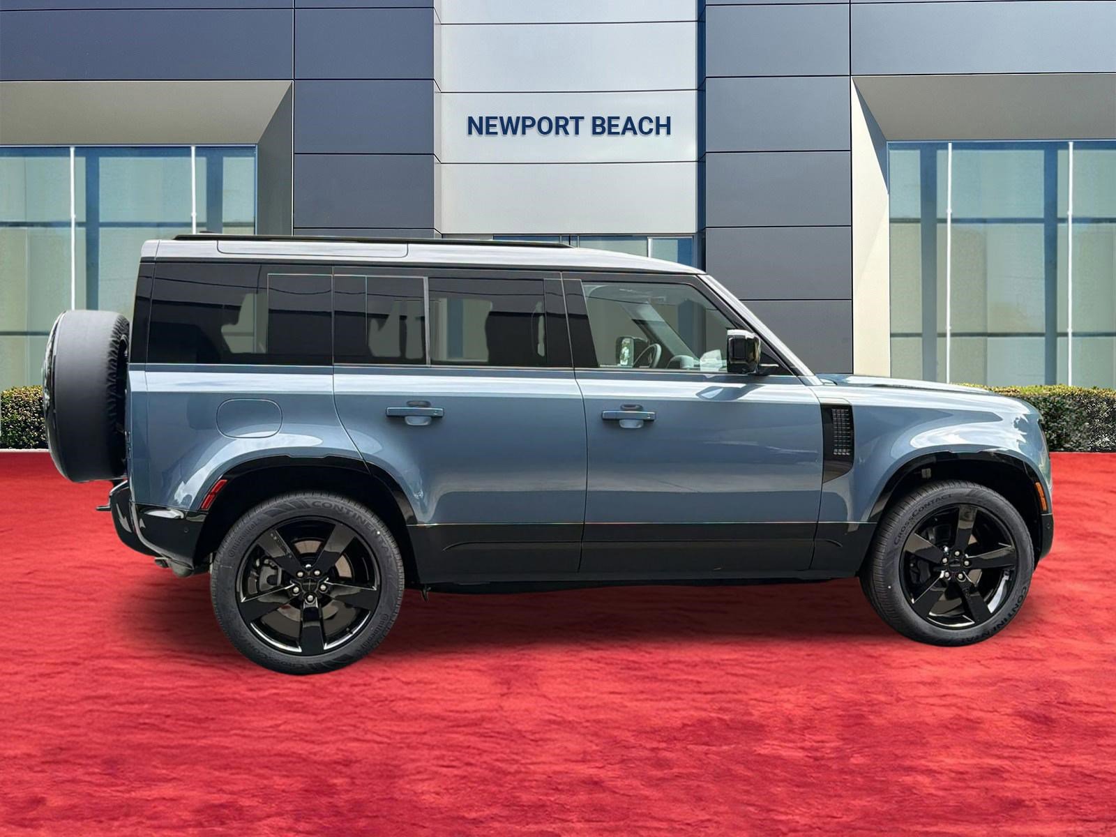 New 2026 Land Rover Defender 110 X-Dynamic SE AWD/4WD image 8