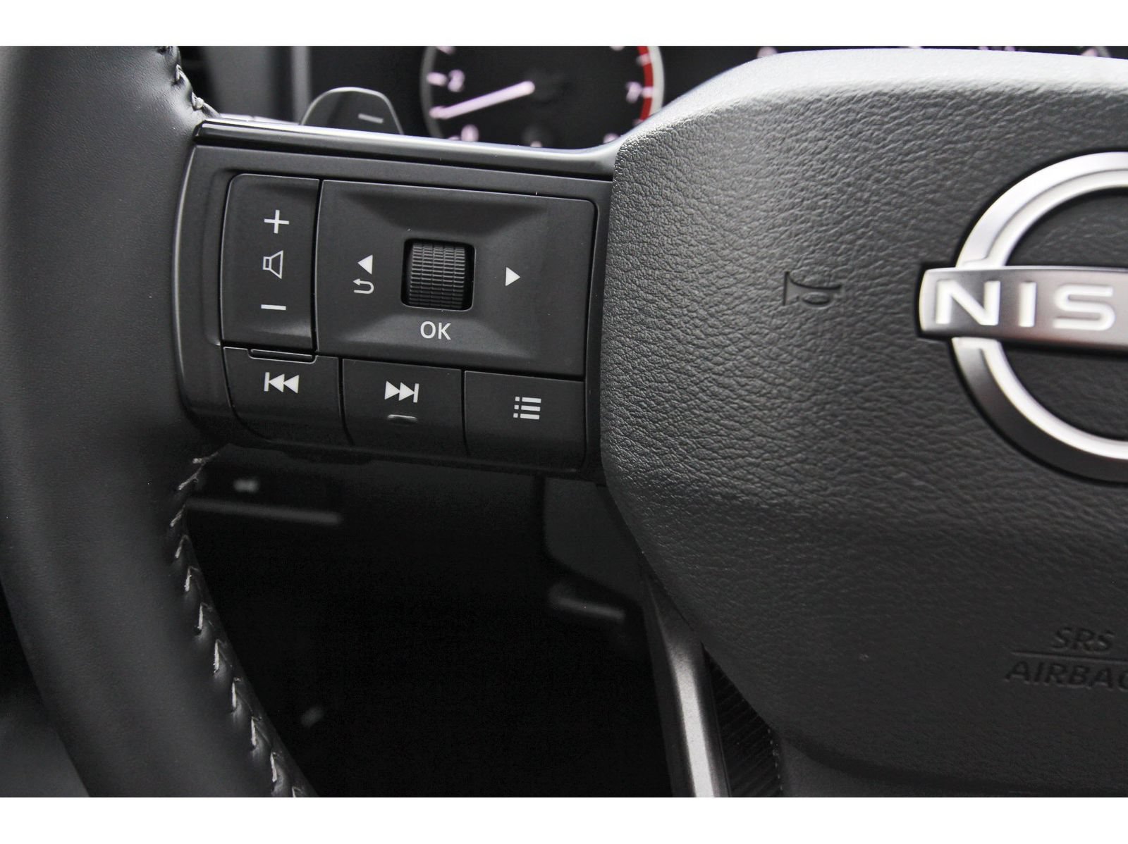 Certified 2026 Nissan Rogue SV w/ SV Premium Package FWD image 18