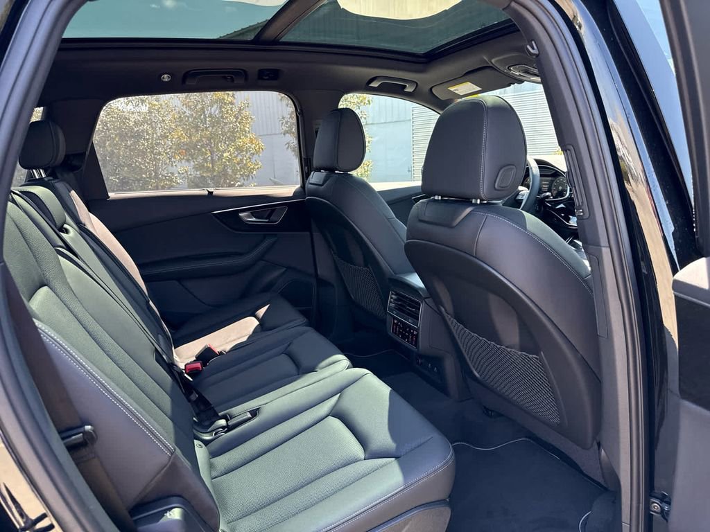 New 2025 Audi Q7 3.0T Premium Plus image 16