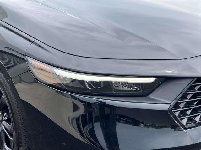 Used 2025 Honda Accord SE image 12