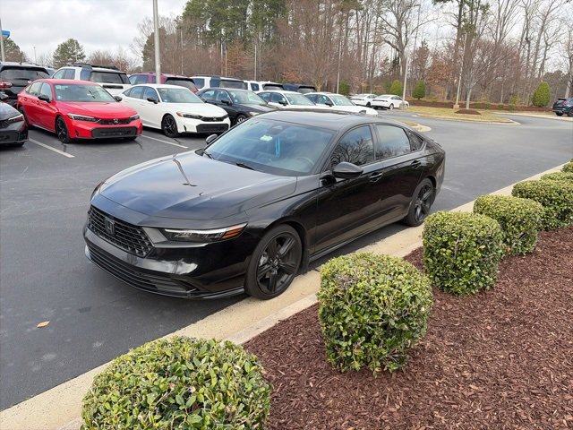 Used 2025 Honda Accord Sport image 13