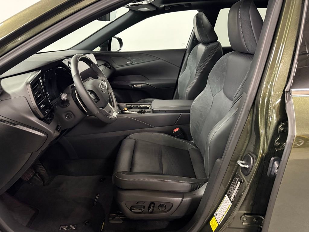 Used 2024 Lexus RX 350 Luxury w/ Convenience Package image 9