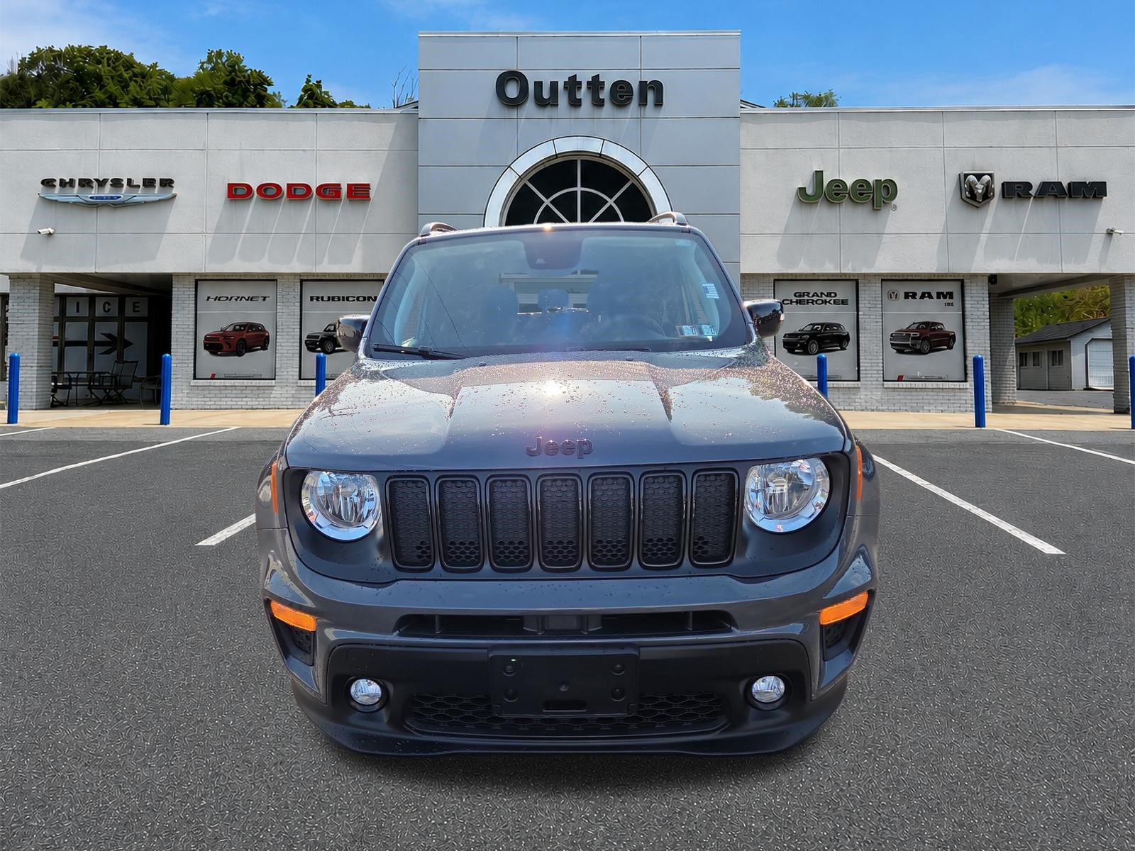 Certified 2023 Jeep Renegade Altitude AWD/4WD image 9