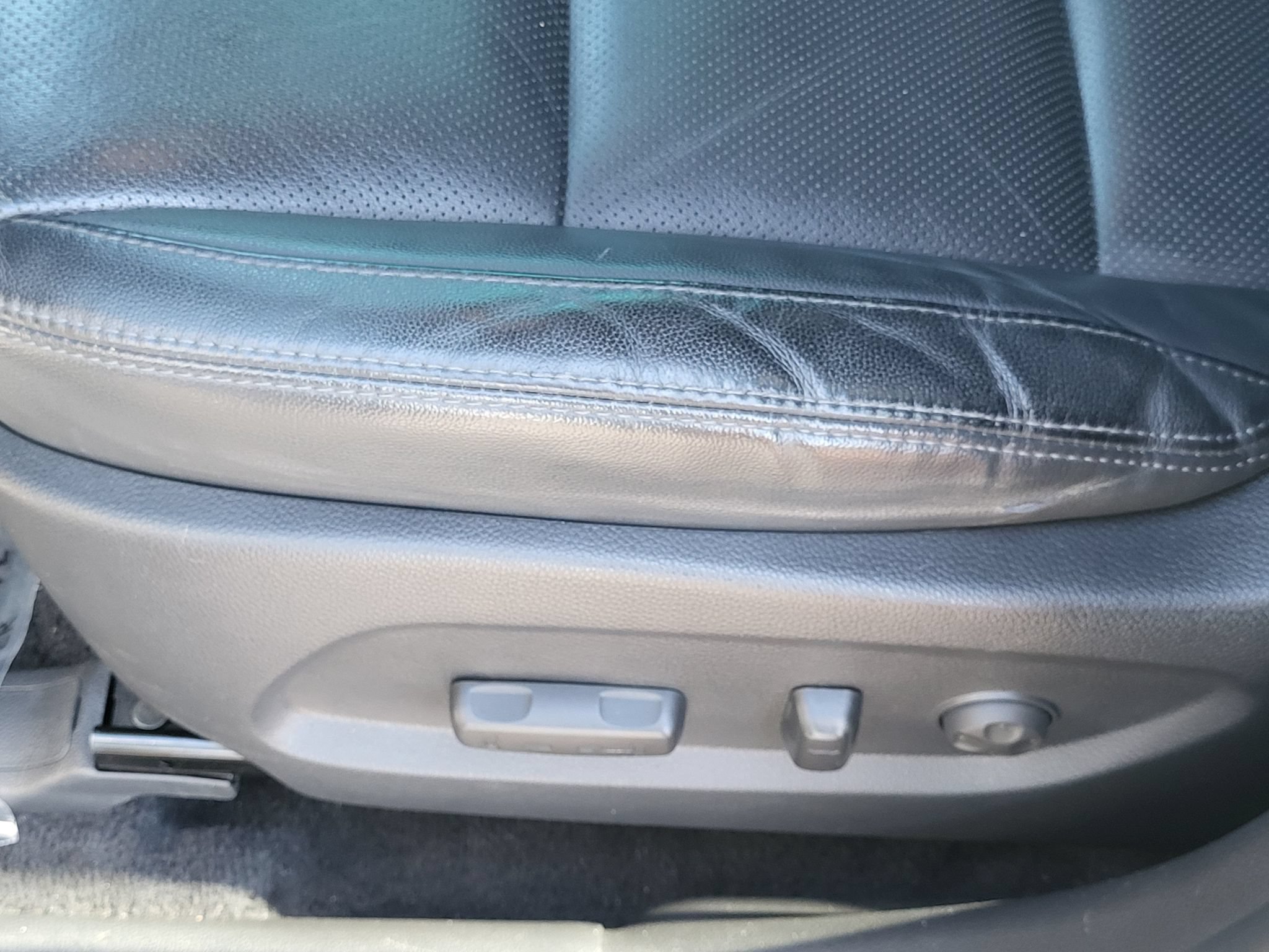 Used 2019 Hyundai Santa Fe XL FWD image 13