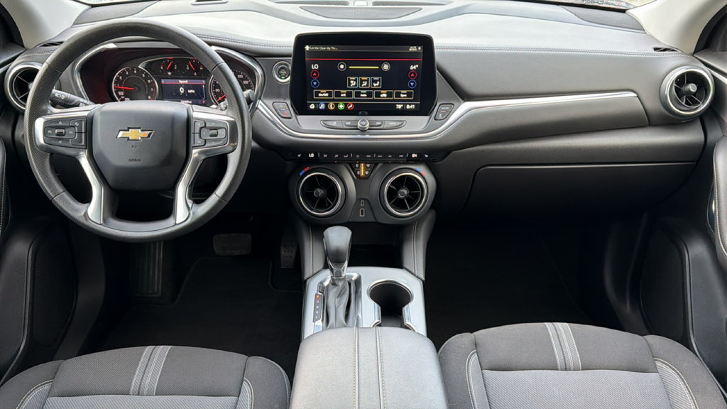 Used 2025 Chevrolet Blazer LT AWD/4WD image 25