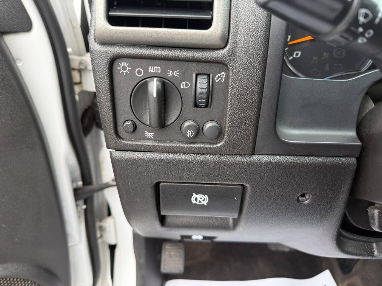 Used 2012 Chevrolet Colorado LT AWD/4WD image 19